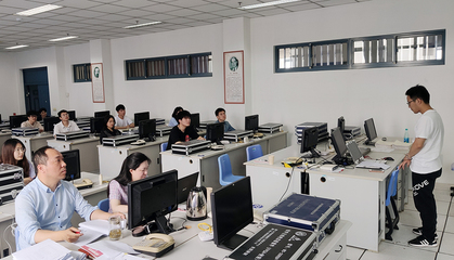 信息科學(xué)技術(shù)學(xué)院有序推進(jìn)2020屆本科生畢業(yè)答辯工作——網(wǎng)絡(luò)技術(shù)服務(wù)的支撐與保障